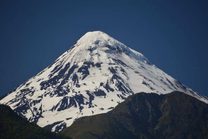 Ascenso Volcán Lanín 3.747M  | Modalidad Expedición 2D/1N
